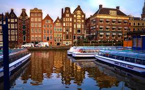 VIAJE PARISYPAISESBAJOS 